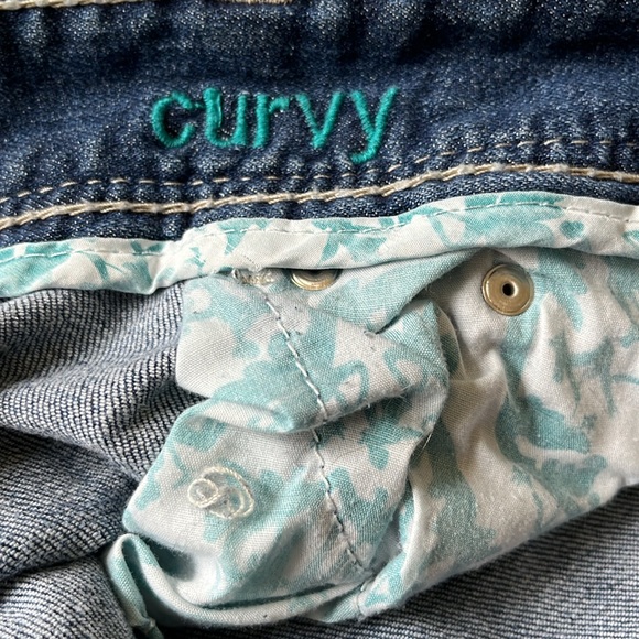 Ladies Like New Maurice’s Curvy Flare leg pants, Sz. 15/16 Short, zip front! - Picture 8 of 8